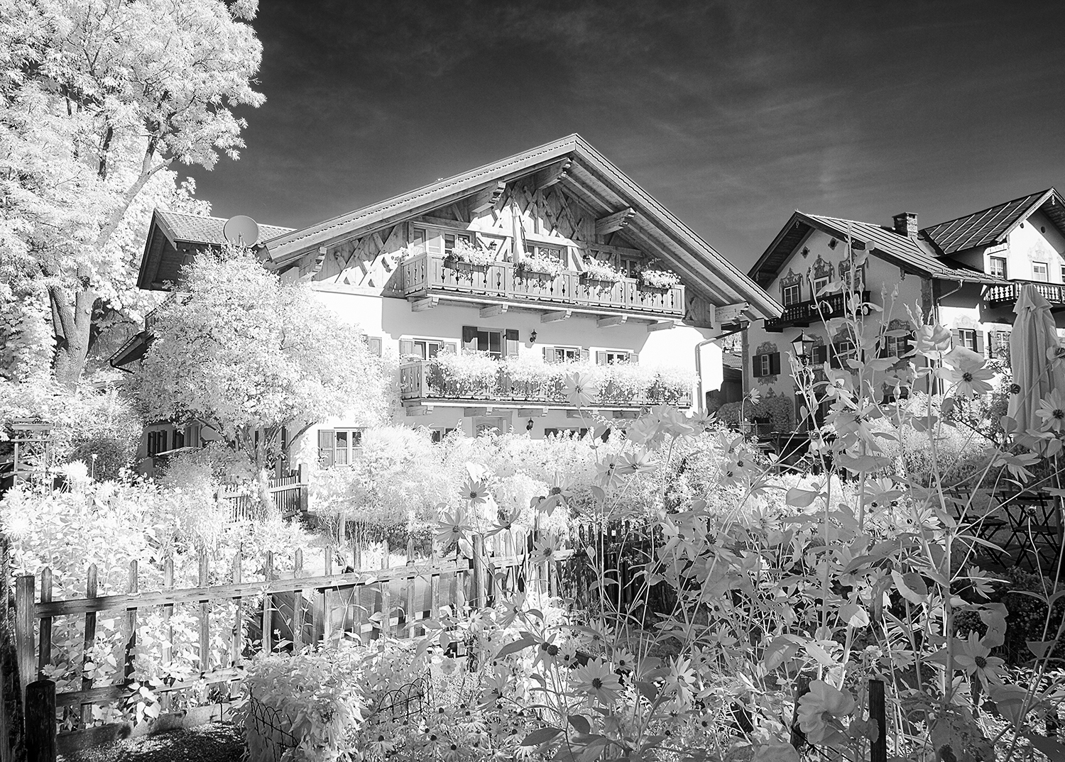 bavarian-chalet-3576-crop